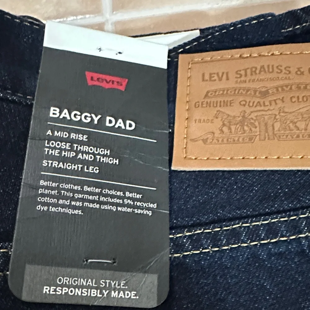 NWT HP Levi's Dark Blue Relaxed Jeans - Picture 2 of 13